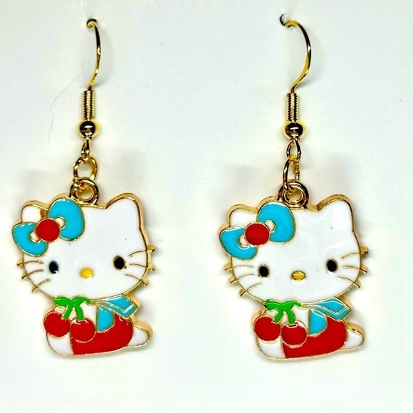 Hello Kitty Earrings - Picture 1 of 1